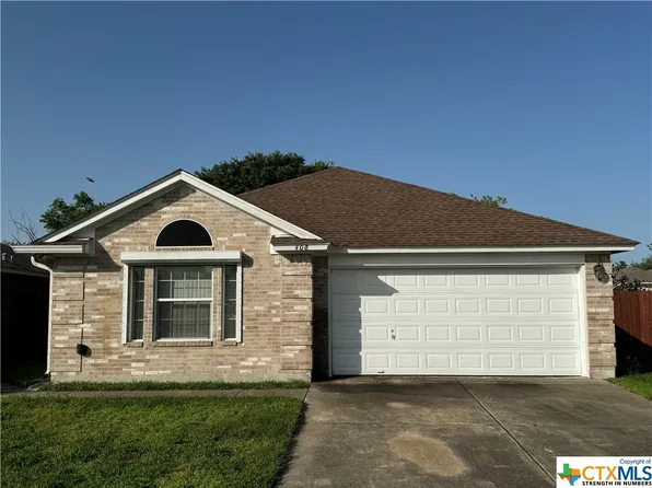 408 Sequoia Dr, Victoria, TX 77904