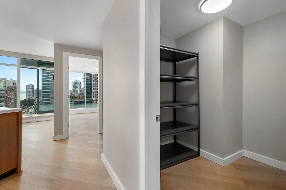 1372 Seymour St — Photo 4