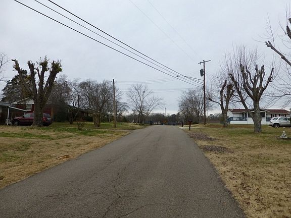 4th image of 5501 Tiffany Ln