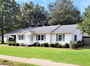 201 N Oak St, Clarkton, MO 63837
