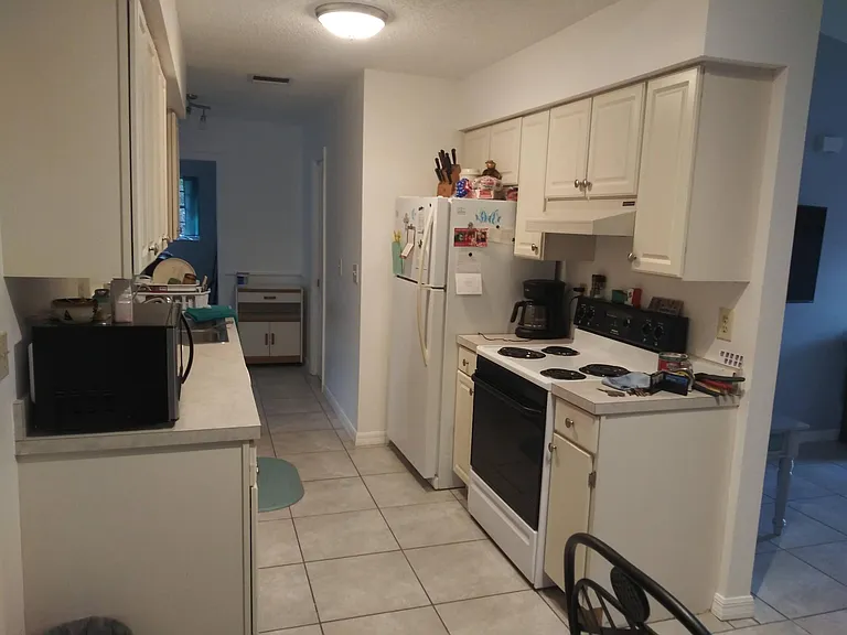 11058 Deerwood Ave — Photo 2