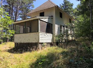 35 Mountain Ave S, Wellfleet, MA 02667