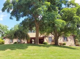 22 Blossom Lake Ln, Maryville, IL 62062