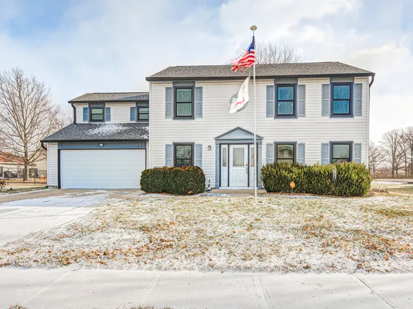 555 Hyannis Dr, Avon, IN 46123