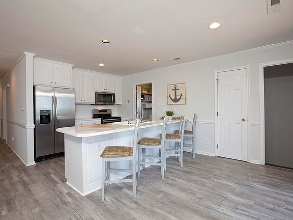 5th image of 1226 S Fort Fisher Boulevard