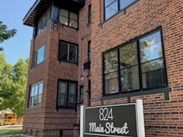 824 Main St APT 2C, Cedar Falls, IA 50613