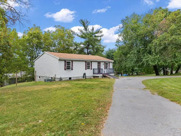 751 Cherry Ln, York, PA 17406