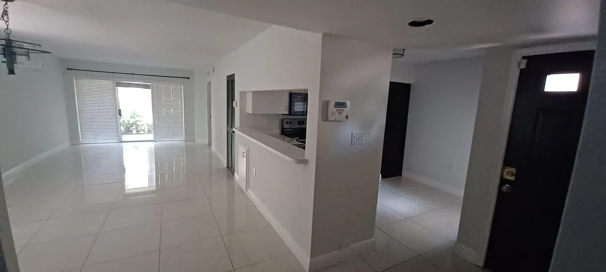 2 bed, 2.0 bath, 1080 sqft, $1,900 — Photo 3