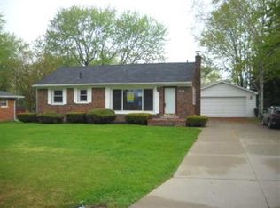 23301 Mapleview St, Macomb, MI 48042