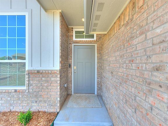 5th image of 3710 Abingdon Dr
