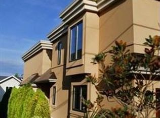 727 State St S, Kirkland, WA 98033