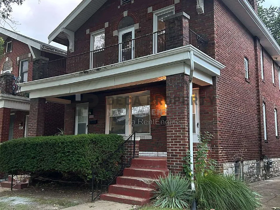 4954 Sutherland Ave #2F