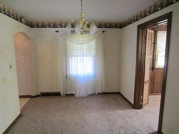 5th image of 1801 S 30th St