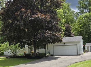 17935 Glendale Ave, Lake Milton, OH 44429