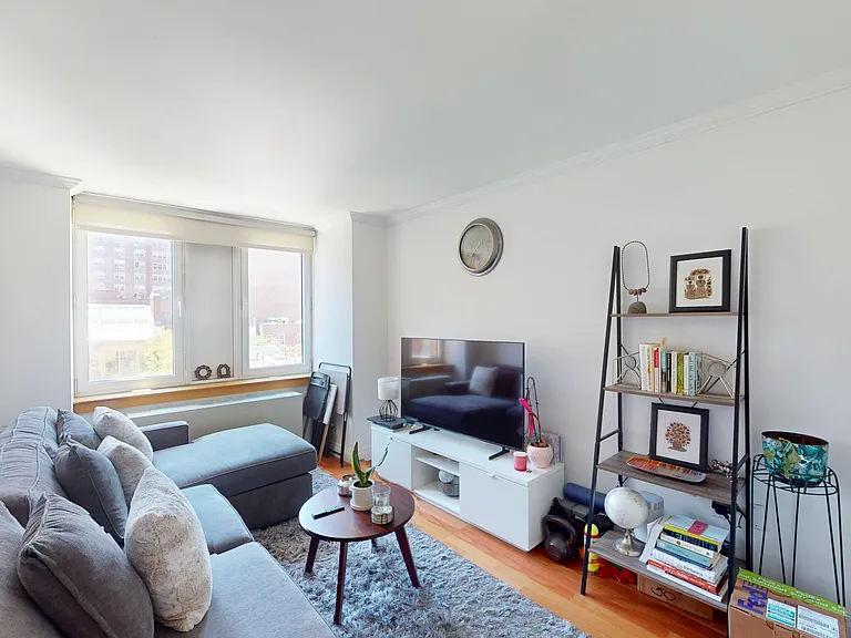404 E 76th St #5O — Photo 3