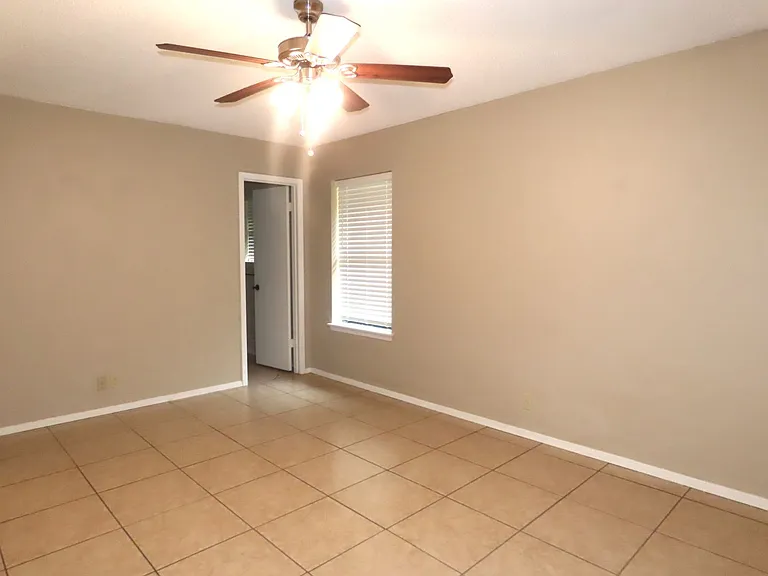 805 Corey Dr — Photo 22
