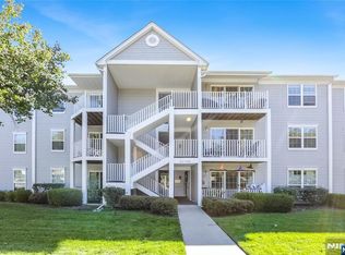 926 Juniper Way, Mahwah, NJ 07430