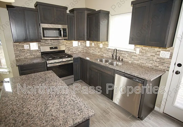 14364 Tobe Davis — Photo 7