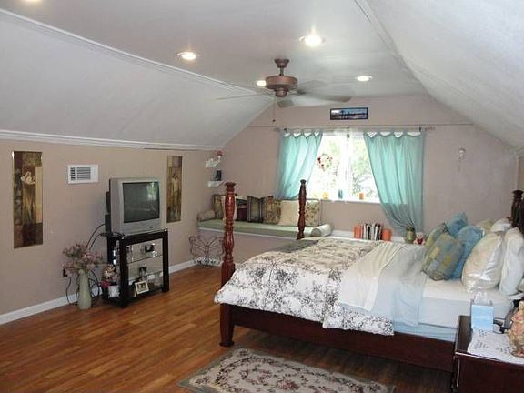 4th image of 3727 Hammerly Dr