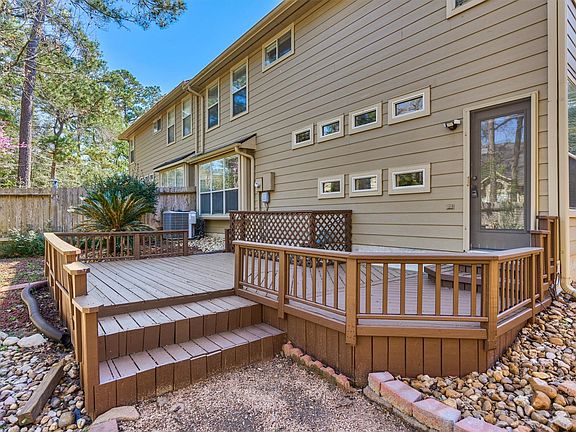 2nd image of 31 Valley Oaks Cir