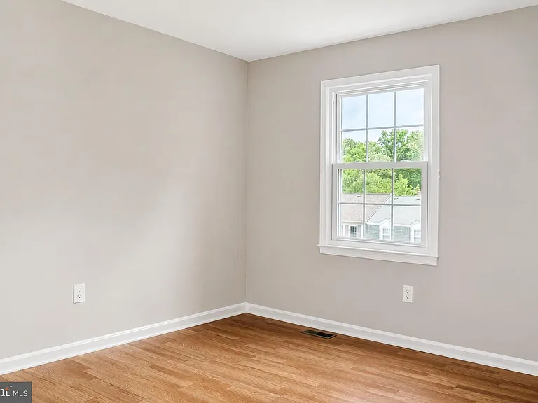 3970 Bradwater St — Photo 24