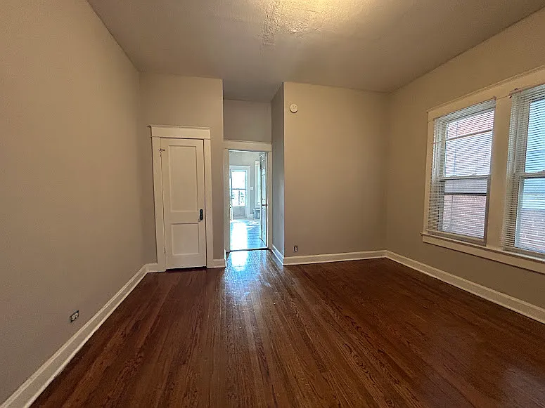 1 bed, 900 sqft, $975 — Photo 4