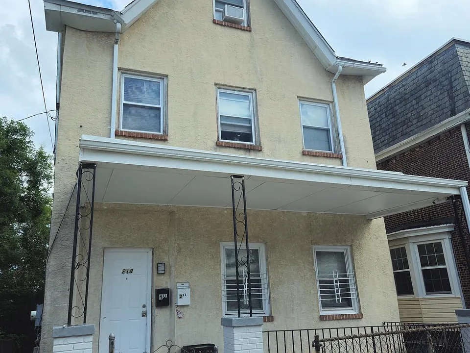218 E Price St #1
