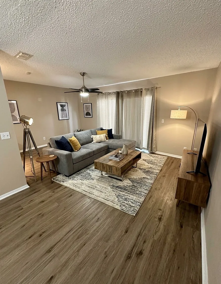 2 bed, 1265 sqft, $1,800 — Photo 1