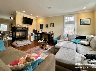 90 Glen Rd, Jamaica Plain, MA 02130