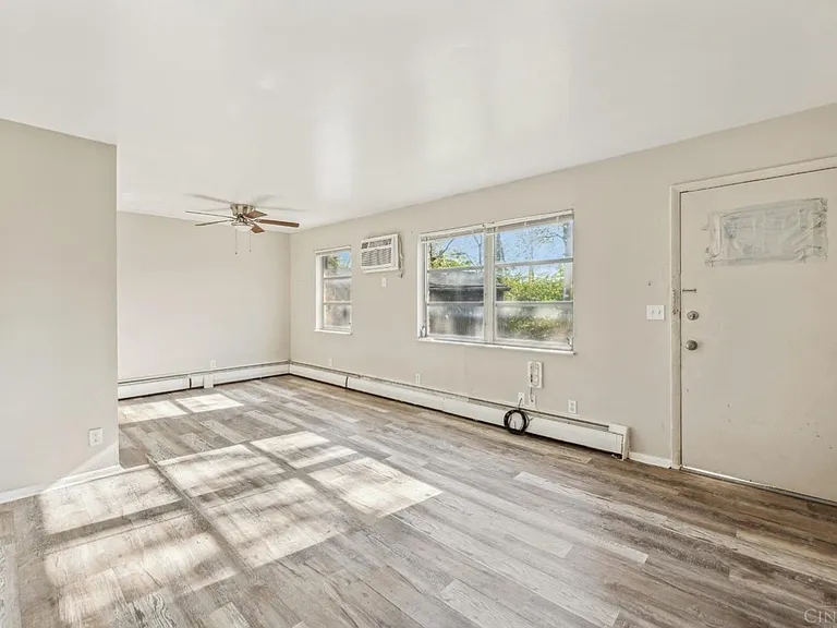 1654 Atson Ln #3 — Photo 2
