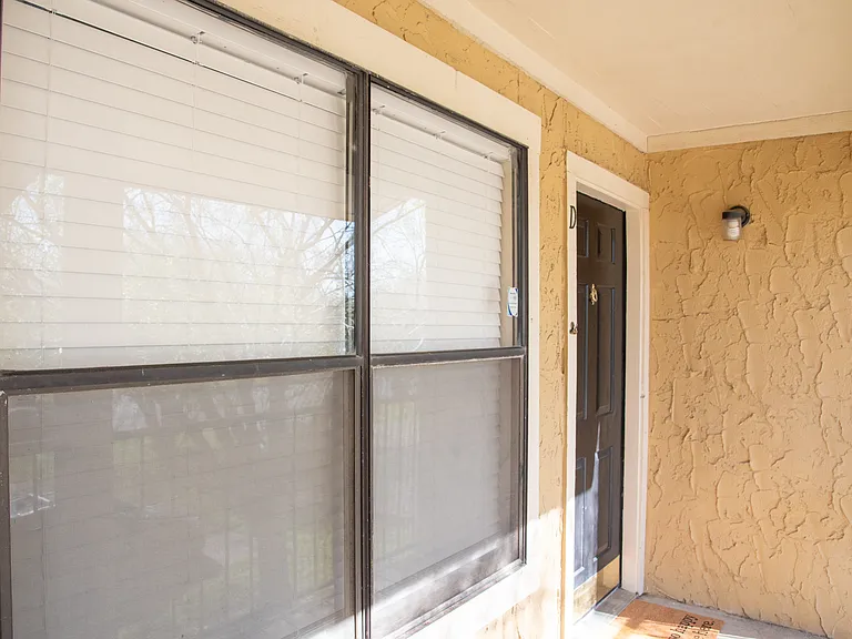 311 Manuel Dr #D — Photo 4