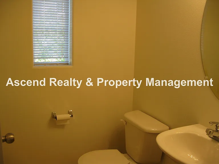 15330 SW Mallard Dr #103 — Photo 6
