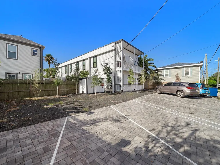 920 Avenue L #E — Photo 8