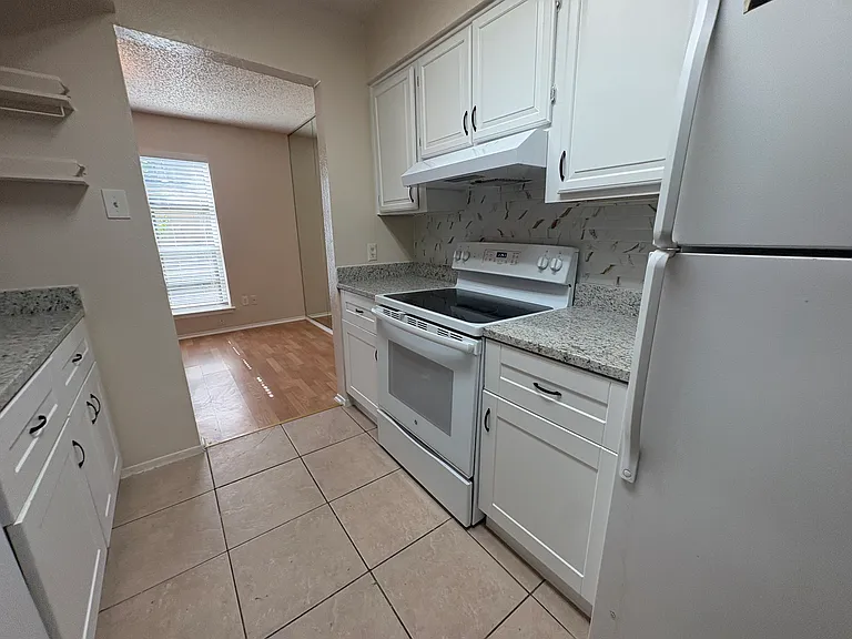 14379 Haymeadow Cir — Photo 10