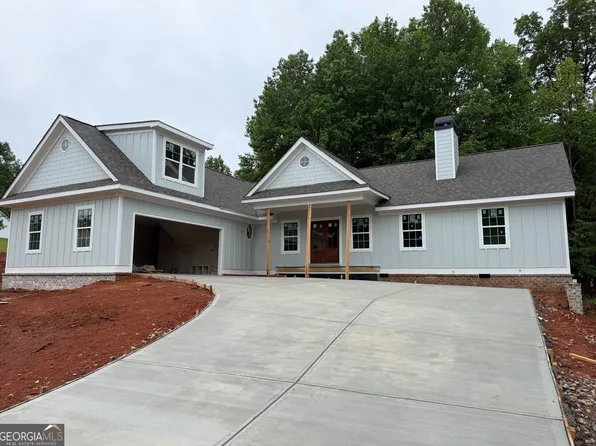 153 Buckeye Trails Dr, Commerce, GA 30530
