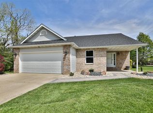 1401 Prairie View Dr, Edwardsville, IL