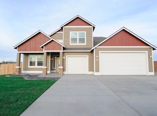 4902 Meadowview Dr, Pasco, WA 99301