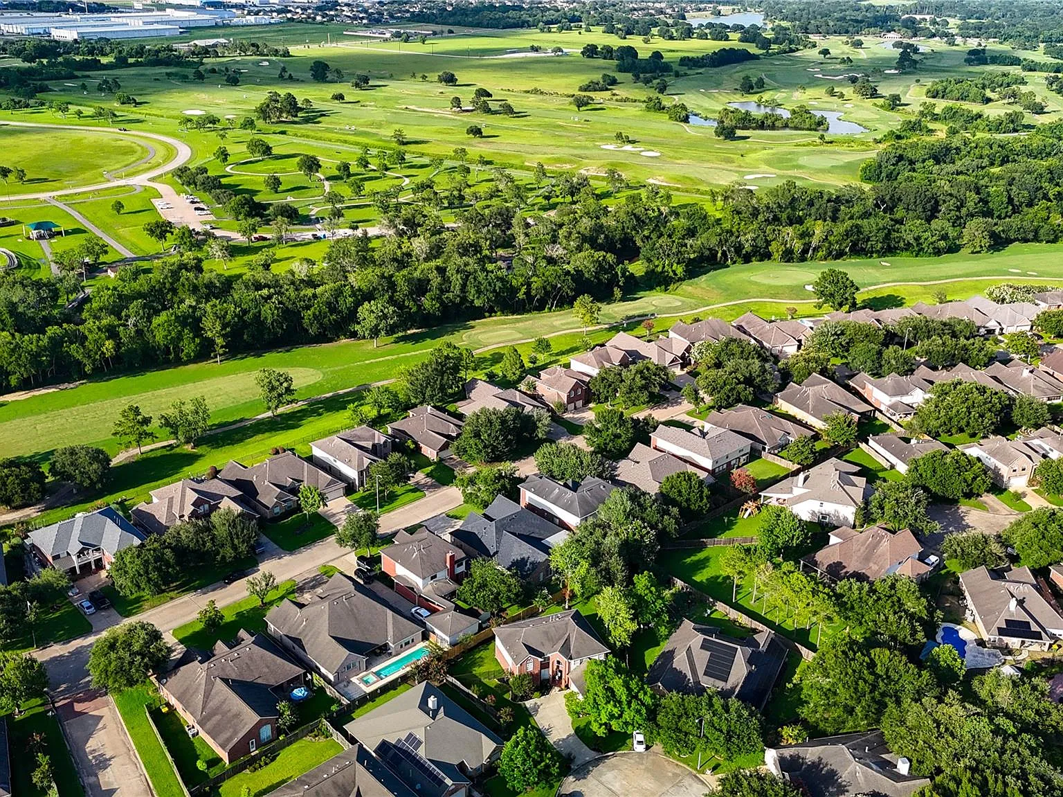 4 bed, 2.5 bath, 3242 sqft, $3,200 — Photo 4