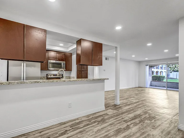 5999 Rancho Mission Rd #119 — Photo 11