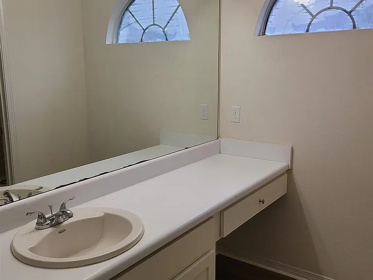 112 Mirabelle Cir — Photo 11
