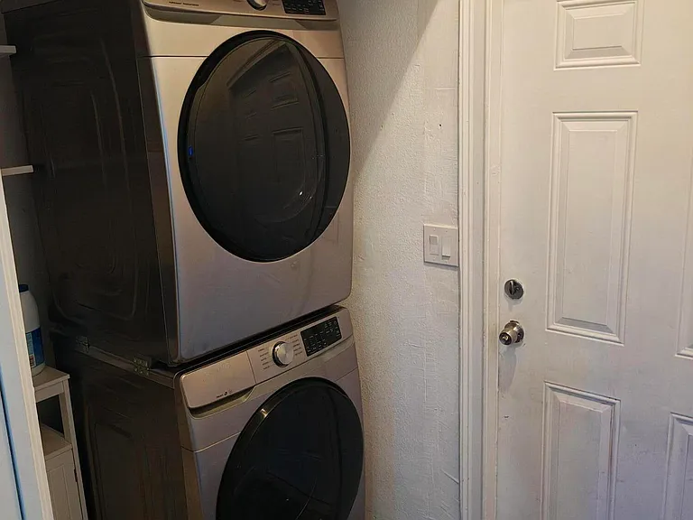 376 SW Tulip Blvd — Photo 9