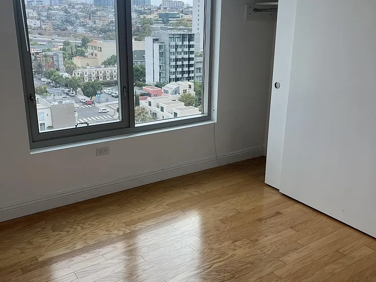 425 W Beech St #1556 — Photo 16