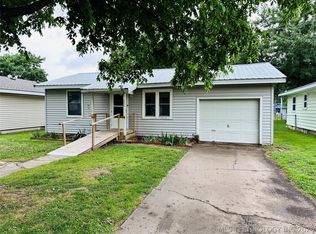 206 S Ora St, Pryor, OK 74361