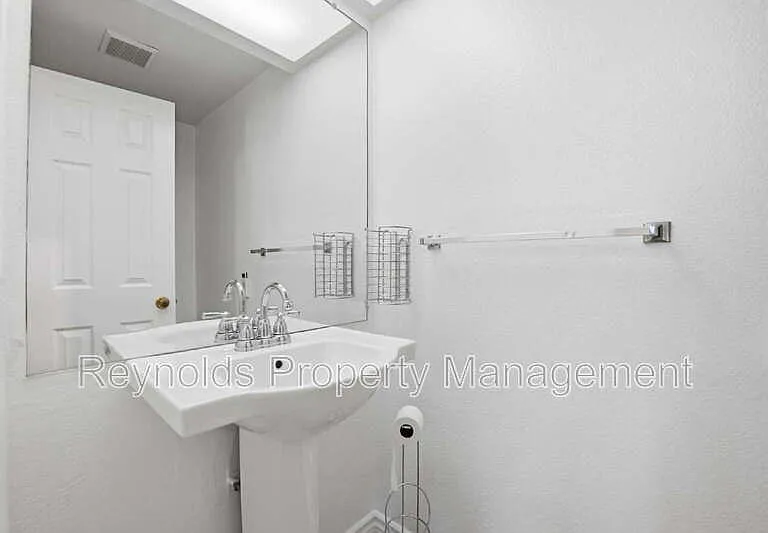 9462 Pipilo St — Photo 12
