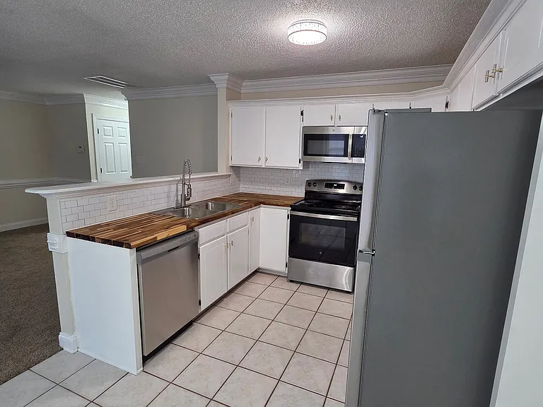 1513 Winterberry Dr — Photo 7