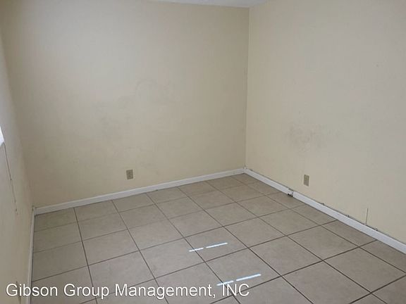 5th image of 1142 NE 3rd Ave APT 8