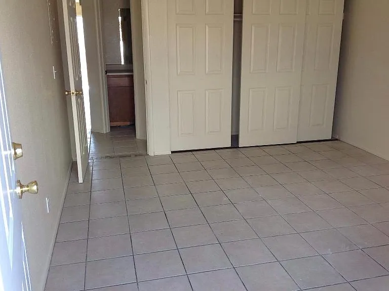 2720 El Dorado Ave N #1 — Photo 7