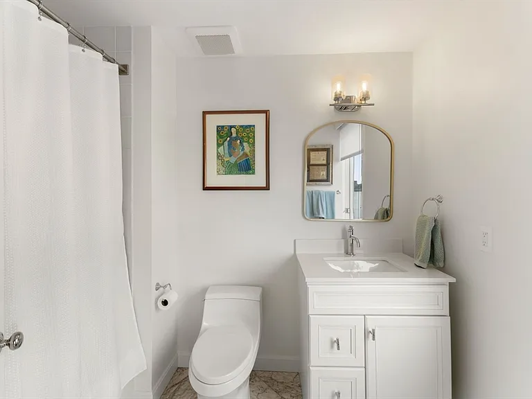 50 Battery St #103-104 — Photo 22