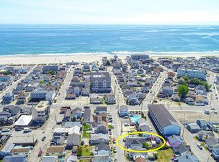 9 Bragg Ave, Hampton, NH 03842