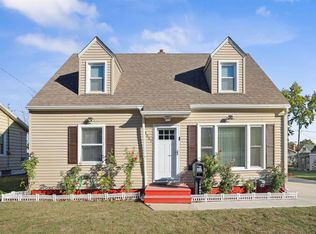 1527 Glenny Ave, Waterloo, IA 50702